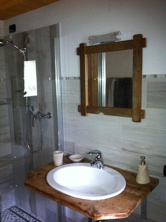Alpe Rebelle Bed & Breakfast Bionaz Bilik gambar